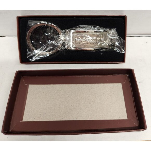 Dewar's Keychain In Box -Sleek Metal Design For Whiskey Lovers & Key Enthusiasts - Picture 1 of 6
